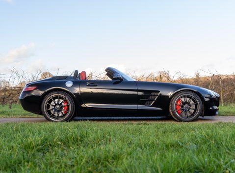 Mercedes-Benz SLS AMG ROADSTER 3