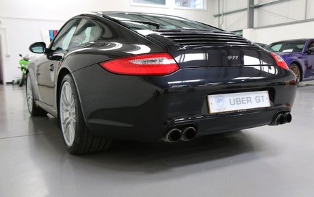 Porsche 911 Carrera S - Sensational Manual Coupe 3