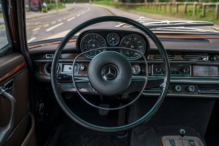 Mercedes-Benz S Class 300 SEL 6.3 17