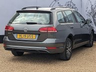 Volkswagen Golf SE NAVIGATION TDI DSG 9
