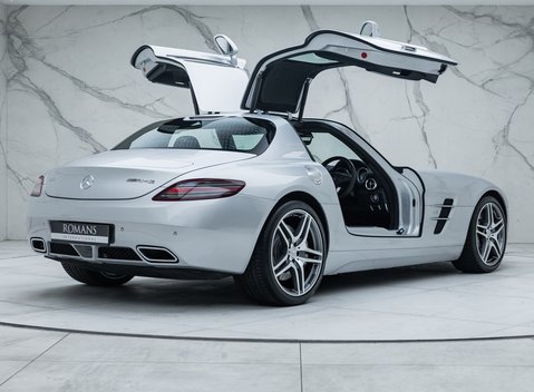 Mercedes-Benz SLS AMG 9