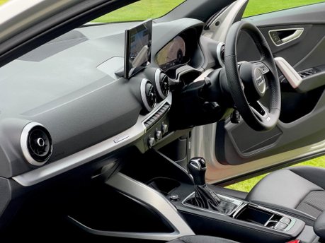 Audi Q2 TFSI S LINE 3