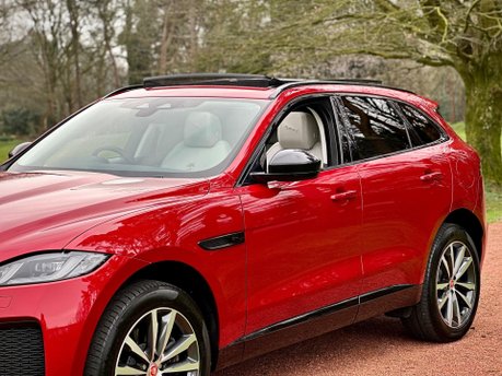 Jaguar F-Pace R-DYNAMIC BLACK 22