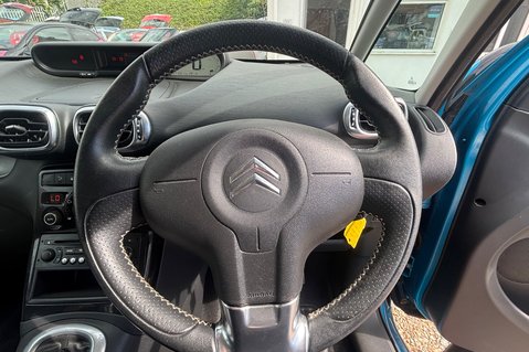 Citroen C3 Picasso EXCLUSIVE HDI.. ONLY £35 ROAD TAX.. STUNNING COLOUR.. VERY SPACIOUS 12