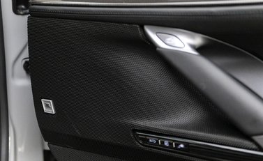 Ferrari SF90 Stradale Stradale Tailor Made Ispirazioni 21