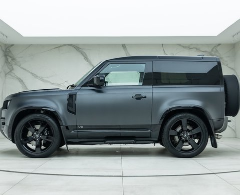 Land Rover Defender 90 V8 Carpathian Edition