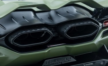 Lamborghini Revuelto 41