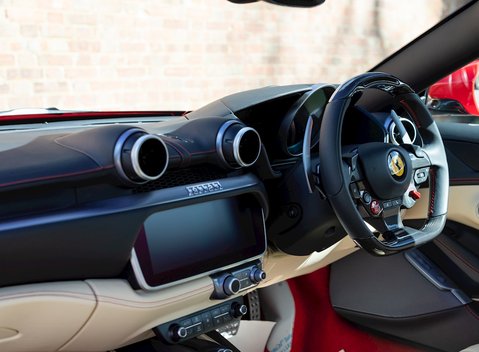 Ferrari Portofino 18