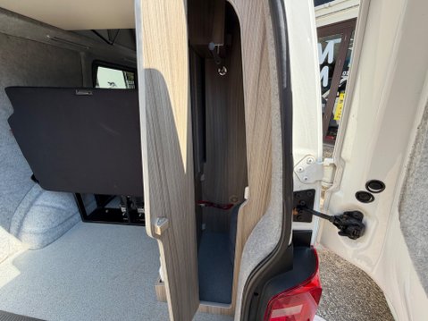 Volkswagen Transporter T6 FUNKY DUBZ 4 BERTH POP TOP 24