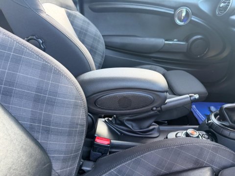 Mini Hatch 1.5 Cooper Auto Euro 6 (s/s) 3dr 12