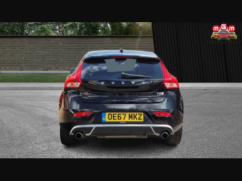 Volvo V40 T2 R-DESIGN NAV PLUS 8