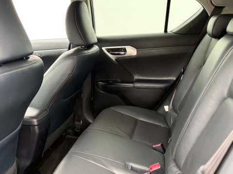 Lexus CT 1.8 CT 200h Luxury CVT 5dr 51