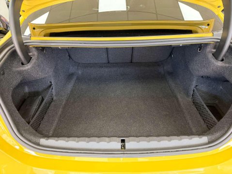 BMW M4 3.0 BiTurbo Competition Coupe 2dr Petrol Steptronic M xDrive Euro 6 (s/s) ( 55