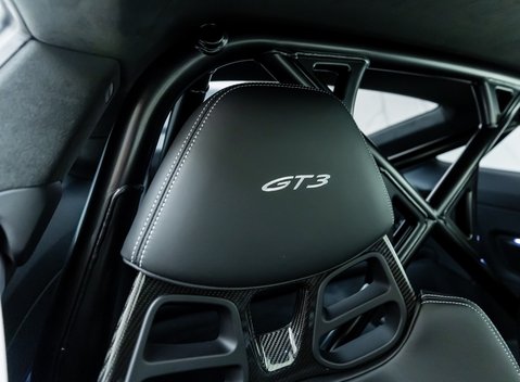 Porsche 911 GT3 (992) 13