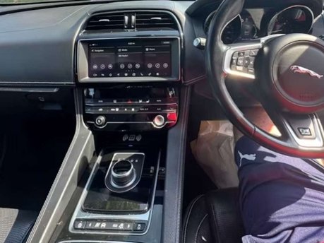 Jaguar F-Pace 2.0 D240 R-Sport SUV 5dr Diesel Auto AWD Euro 6 (s/s) (240 ps) 7