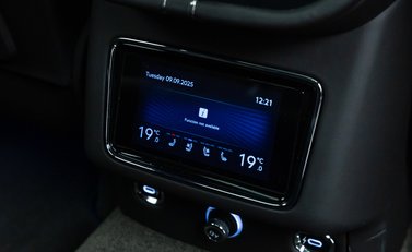 Bentley Bentayga V8 First Edition 20