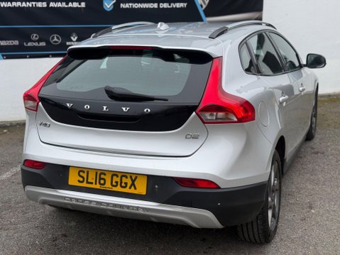 Volvo V40 2.0 D2 Lux Euro 6 (s/s) 5dr 17