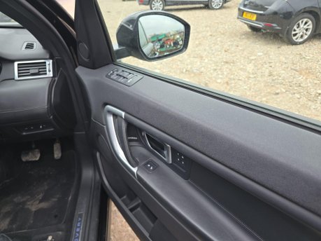 Land Rover Discovery Sport 2.0 SD4 HSE Luxury SUV 5dr Diesel Auto 4WD Euro 6 (s/s) (240 ps) 13
