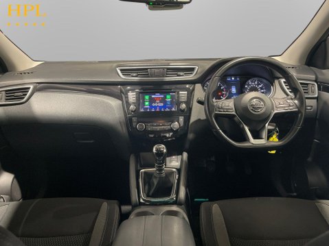 Nissan Qashqai 1.3 DIG-T Acenta Premium SUV 5dr Petrol Manual Euro 6 (s/s) (160 ps) 18