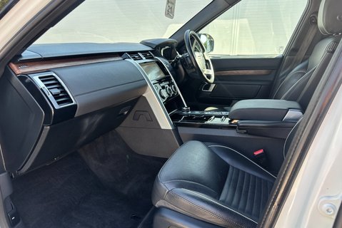 Land Rover Discovery SD6 306 Commercial HSE 13