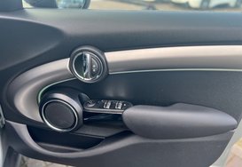 Mini Hatch COOPER EXCLUSIVE 5 DOOR AUTOMATIC 23