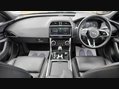 Jaguar XE R-DYNAMIC BLACK MHEV 3