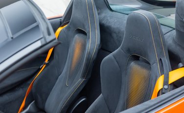 McLaren 765LT Spider 44