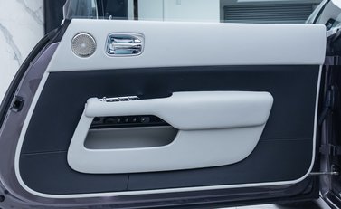 Rolls-Royce Wraith Series II 28