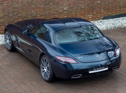 Mercedes-Benz SLS AMG 11