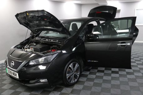 Nissan LEAF LAUNCH EDITION 16