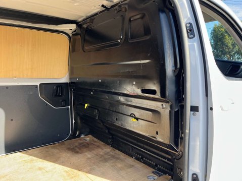 Peugeot Expert 1.5 Expert Asphalt Premium + L2 BlueHDi 32