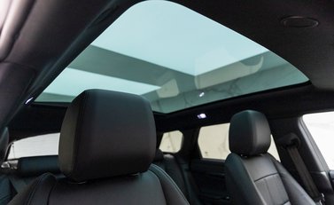 Land Rover Range Rover Evoque P300e R-Dynamic SE 12