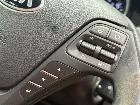 Kia Ceed 1.6 CRDi EcoDynamics 2 Euro 5 (s/s) 5dr 10