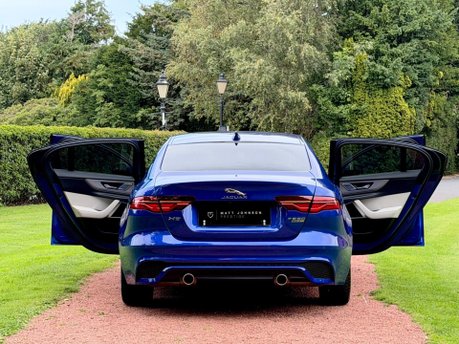 Jaguar XE R-DYNAMIC HSE 13