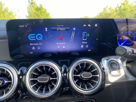 Mercedes-Benz EQB EQB 350 4M AMG Line Premium Plus Auto Electric 66KWH 7 SEATER/PAN ROOF/NAV 14