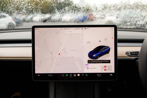 Tesla Model 3 MODEL 3 17