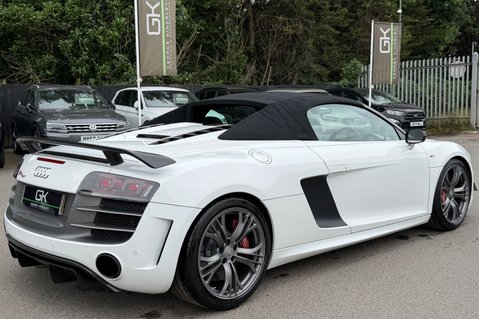 Audi R8 GT QUATTRO V10 SPYDER - 1 OF 33 - BUCKET SEATS -CERAMIC BRAKES 26