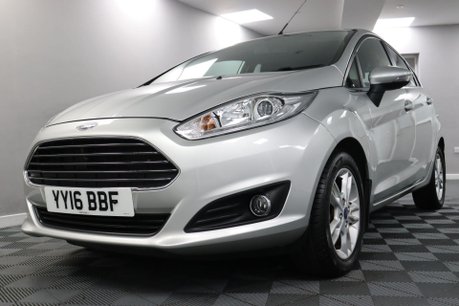 Ford Fiesta ZETEC 28