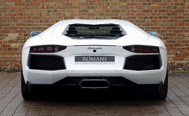 Lamborghini Aventador LP 700-4 13