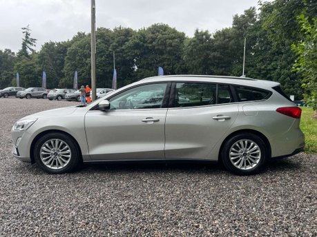 Ford Focus 1.0 Focus Titanium Auto 5dr 10