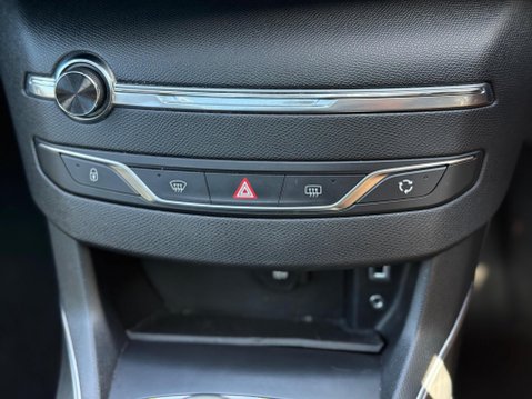 Peugeot 308 1.6 e-HDi Feline Euro 5 (s/s) 5dr 18