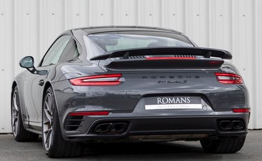 Porsche 911 Turbo S (991.2) 3