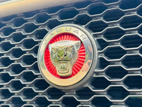 Jaguar XE 2.0d R-Sport Saloon 4dr Diesel Auto Euro 6 (s/s) (180 ps) 12