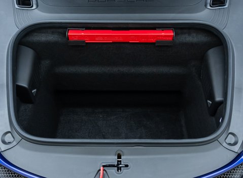 Porsche 718 Spyder RS 56