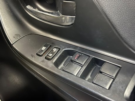 Toyota Yaris 1.33 Dual VVT-i Design Euro 6 5dr 27