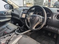 Nissan Navara DCI TEKNA 4X4 SHR DCB 13