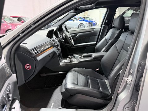 Mercedes-Benz E Class 6.2 E63 V8 AMG G-Tronic Euro 5 4dr 10