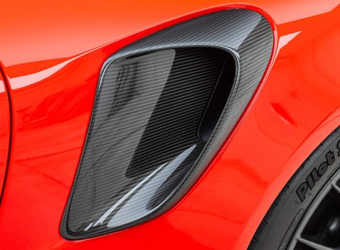 Porsche 911 GT2 RS (991) 40