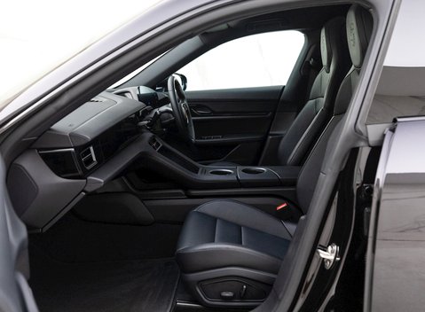 Porsche Taycan 4 Cross Turismo 15