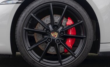 Porsche 911 Carrera S (992) 10